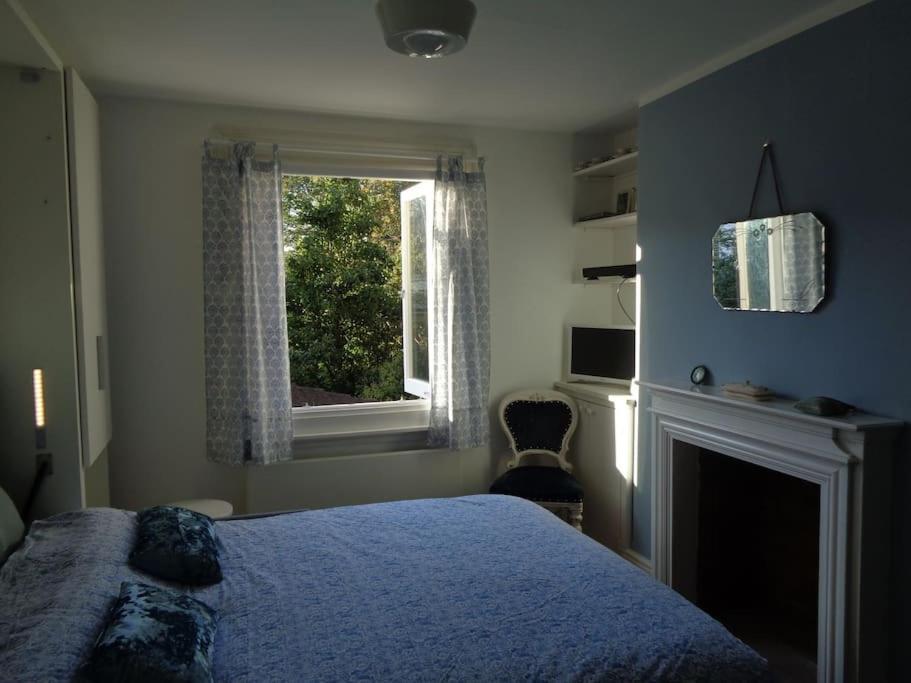 Charming English Style Studio Flat Лондон Экстерьер фото