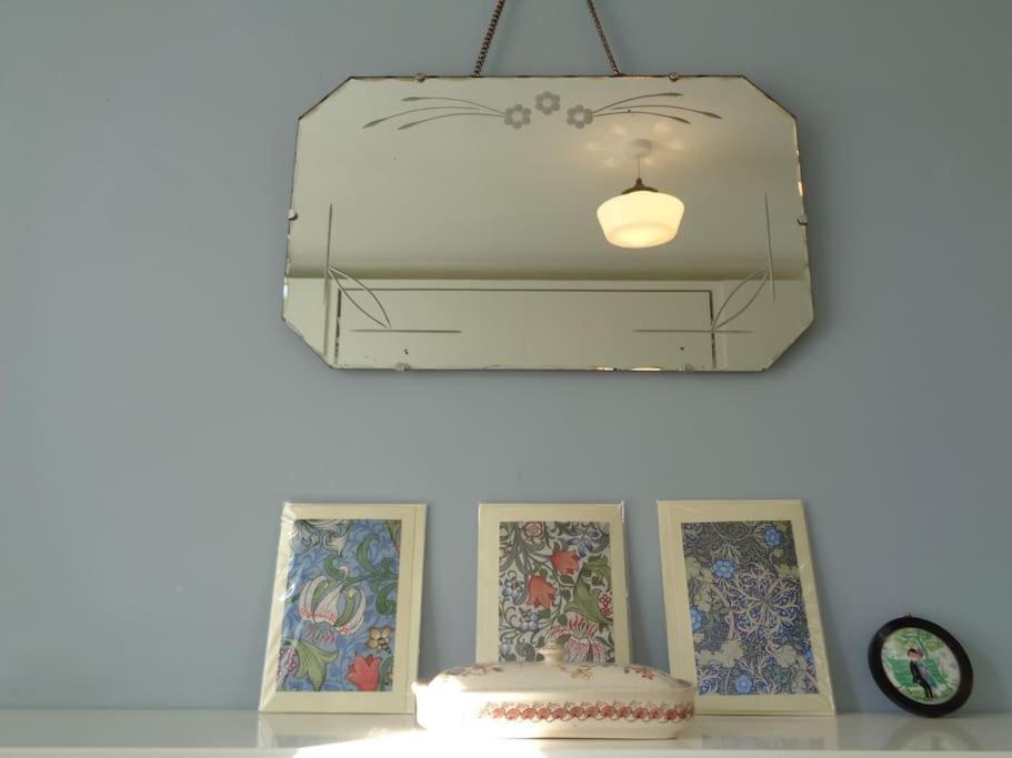 Charming English Style Studio Flat Лондон Экстерьер фото